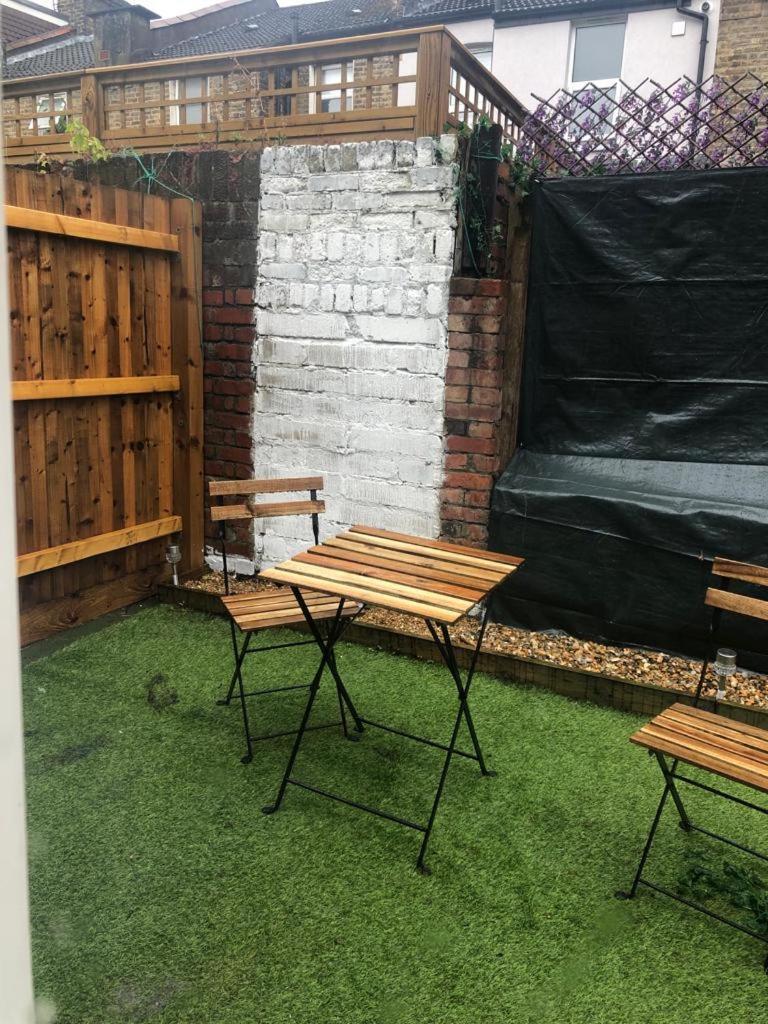Bed & Breakfast Alpha House Londra